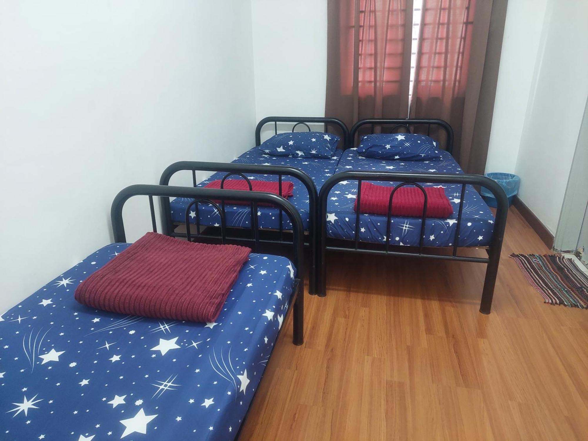 Hud Hud Homestay Bandar Puncak Alam ภายนอก รูปภาพ